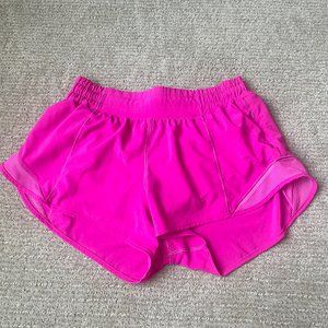 Lululemon Hotty Hot Low-Rise Short 2.5" Size 6